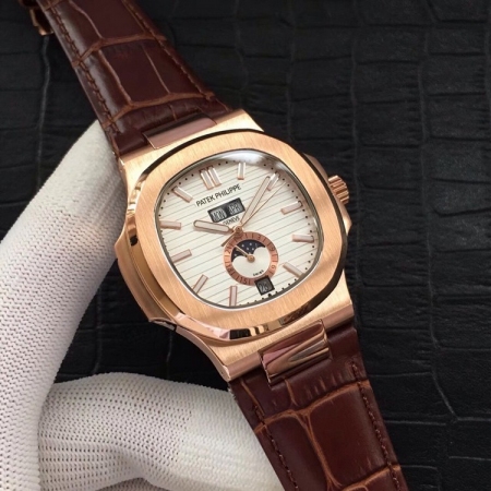 百达翡丽（Patek Philippe）5711/1系列男士全自动机械腕表